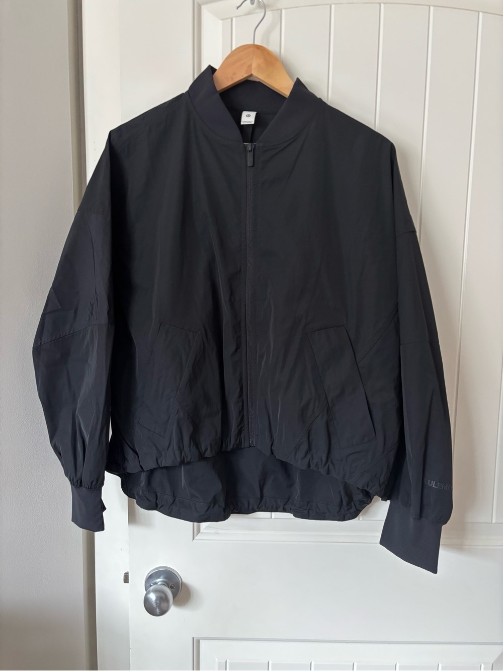 Lululemon Lightweight Hem-Cinch Bomber Jacket Black S NWOT